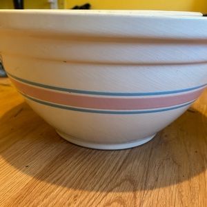Set of 4 McCoy mixing bowls